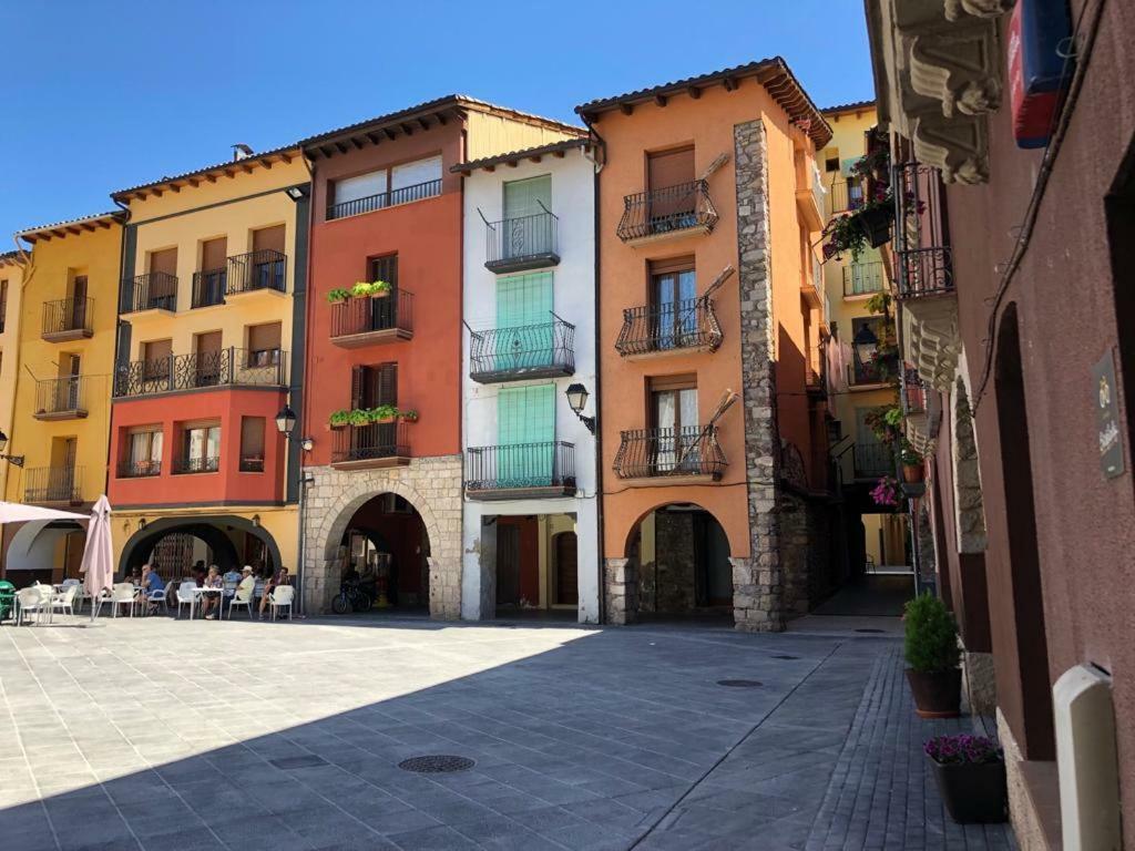 Apartamento con encanto El Pont de Suert Bagian luar foto