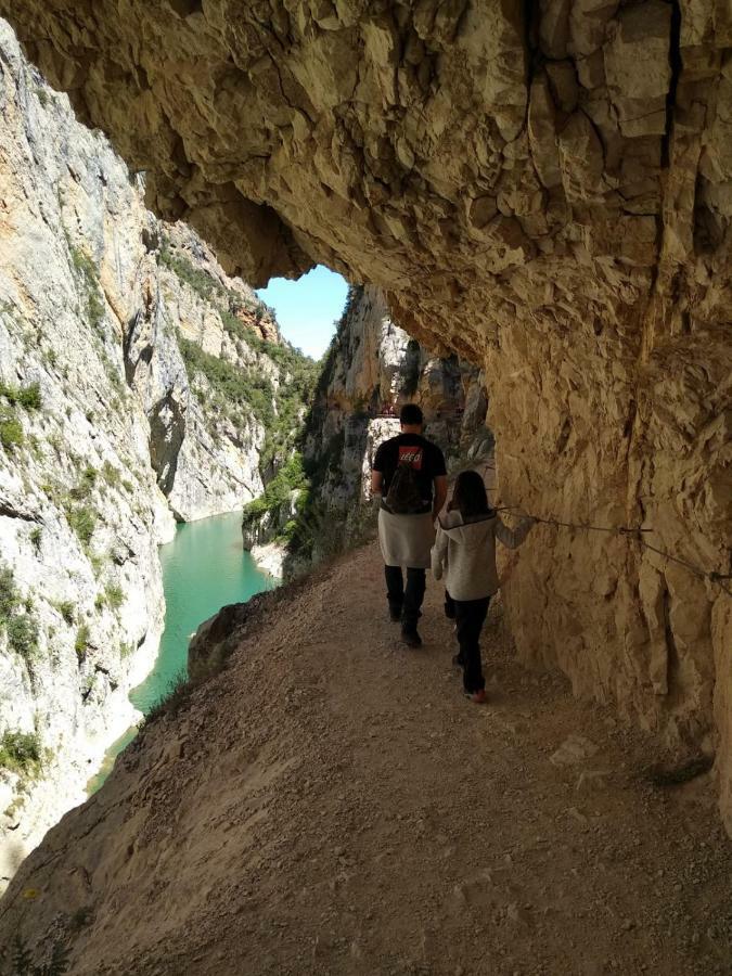 Apartamento con encanto El Pont de Suert Bagian luar foto